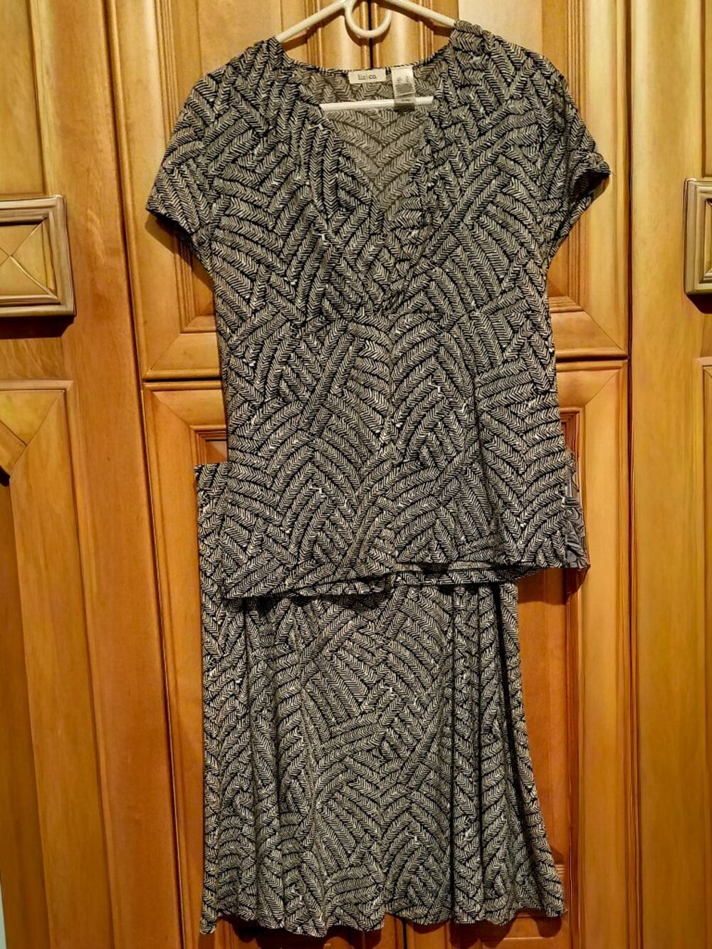 Liz & Co 2 Piece Skirt Set